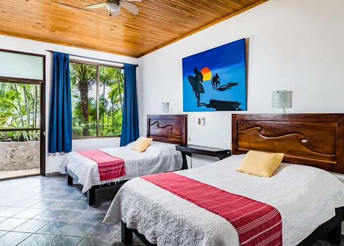 Hotel Witch's Rock Surf Camp 2*