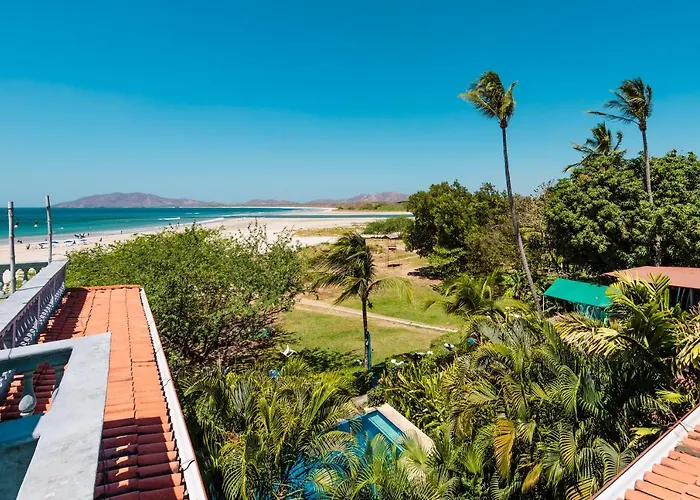 Witch's Rock Surf Camp Tamarindo